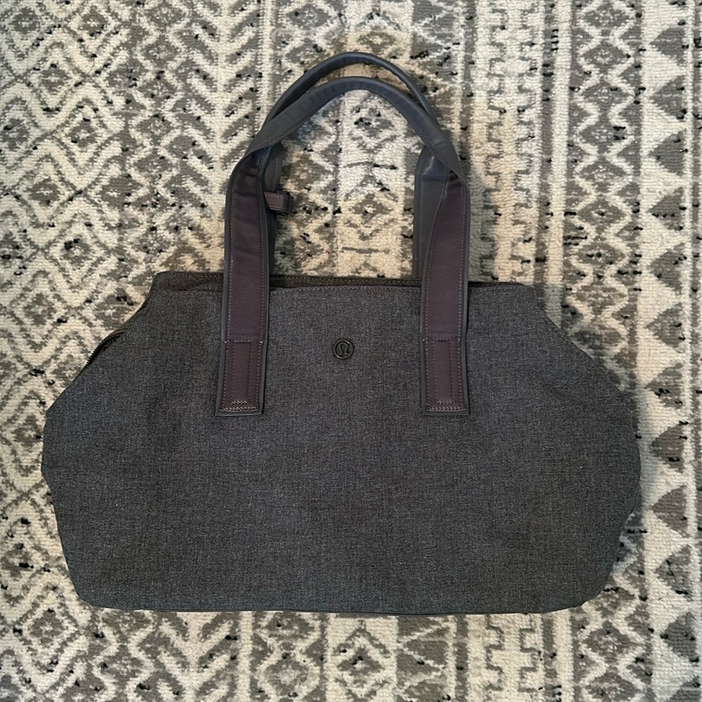 Lululemon charcoal duffle bag